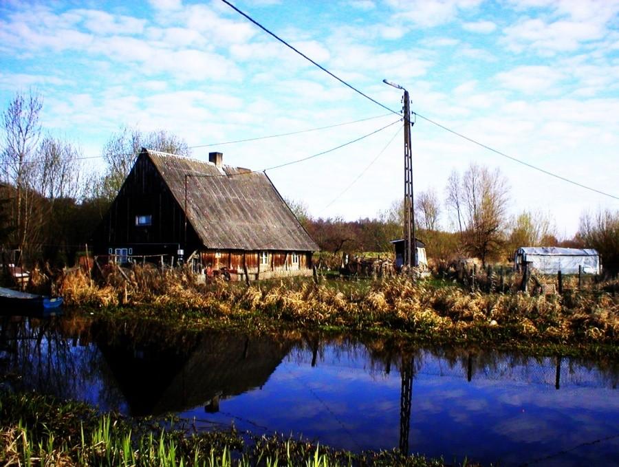 DZIERZGONKA-DOM NA WYSPIE