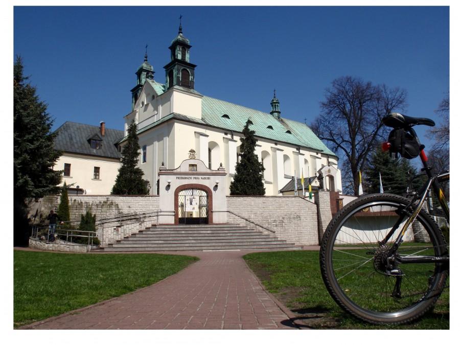 Leśniów k/Żarek - Klasztor, Sanktuarium NMP Leśniowskiej