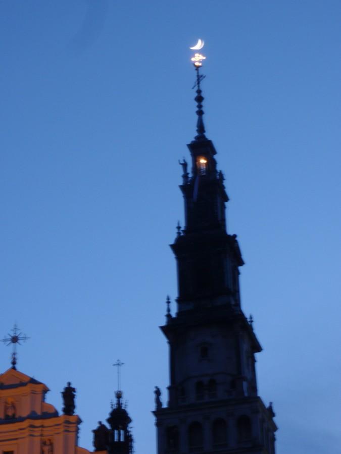 Półksiężyc nad Jasną Górą