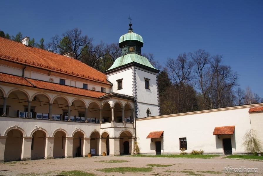 Mały Wawel - dziedziniec
