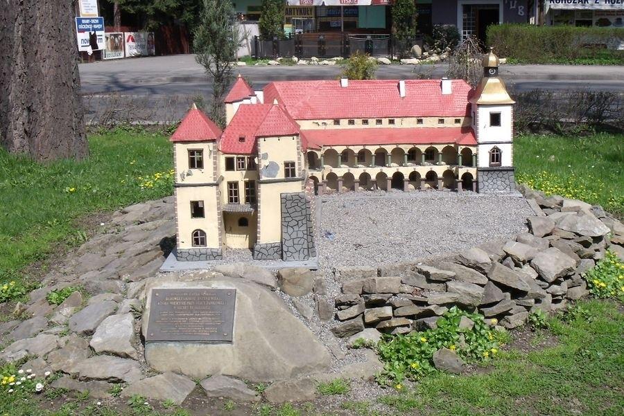Makieta zamku w Suchej Beskidzkiej