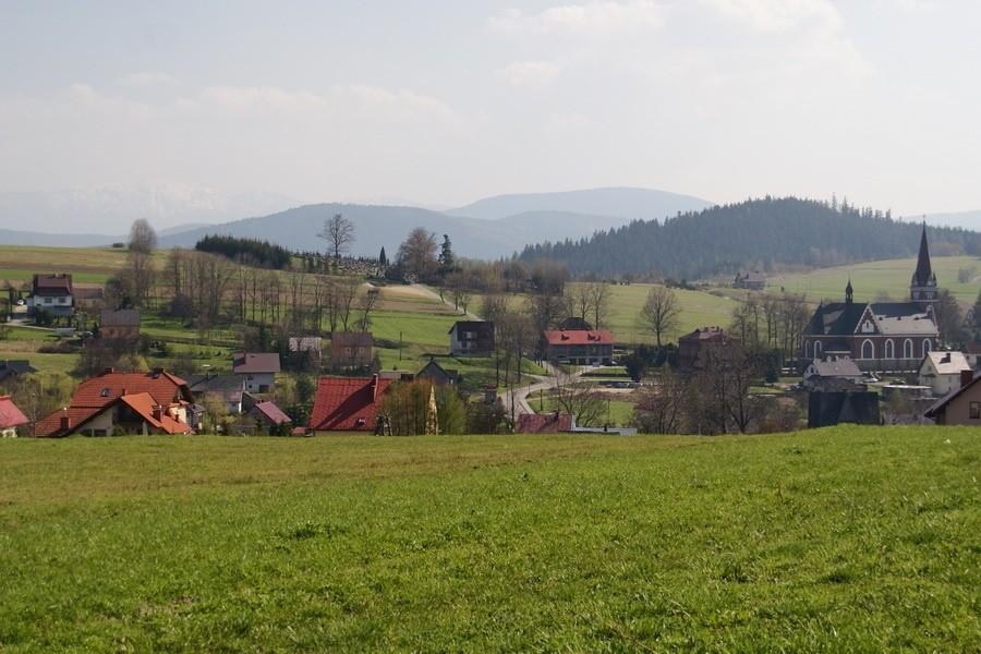 Krzeszów z Babią Górą w tle