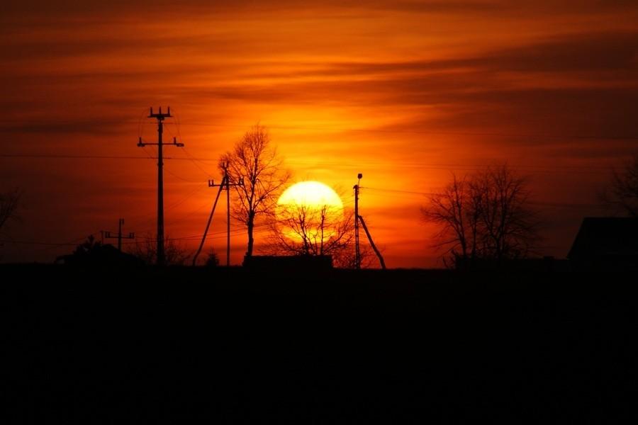 Dzień żegna nas pięknym zachodem