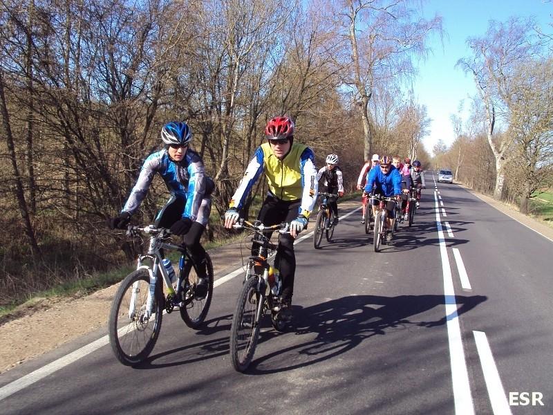Marecki prowadzi swój peleton.
