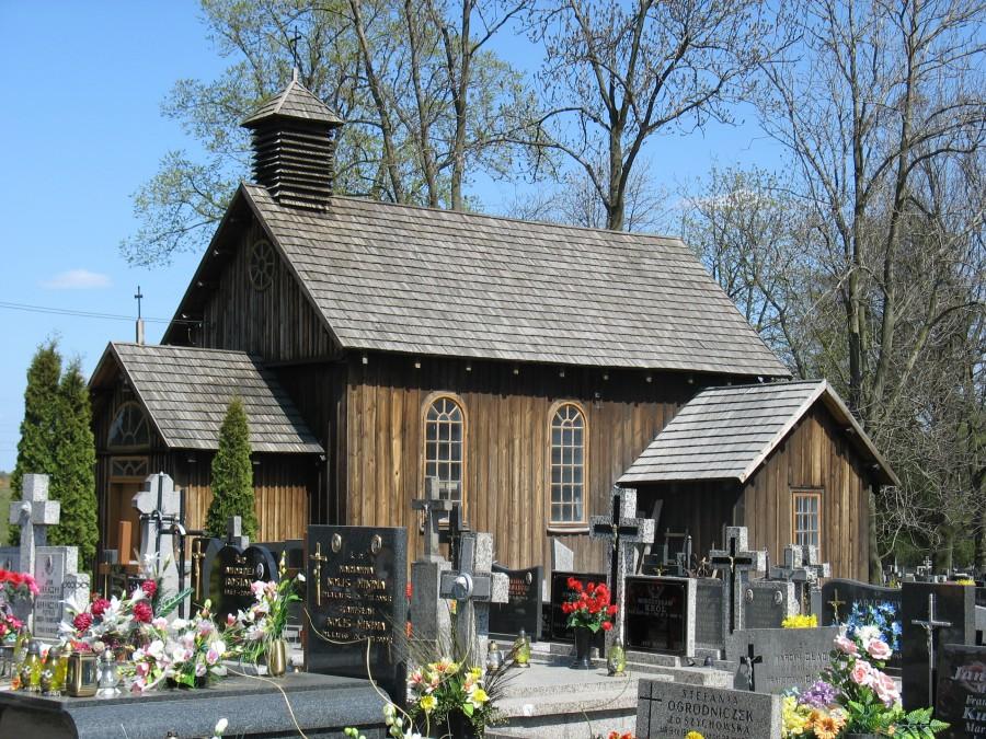 Lipce Reymontowskie - kaplica cmentarna