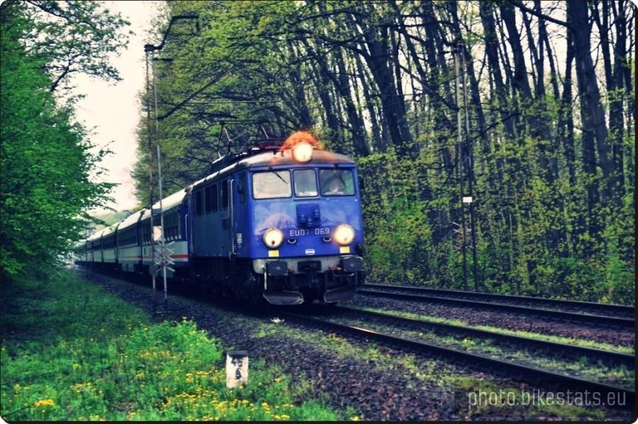 Przejazd kolejowy w brzesko (Express w strone rzeszowa)