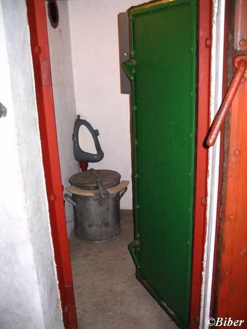 Schron nr 52 w Dobieszowicach - wnętrze
