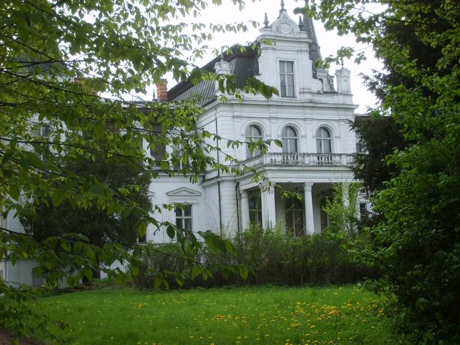 Pałac od strony parku