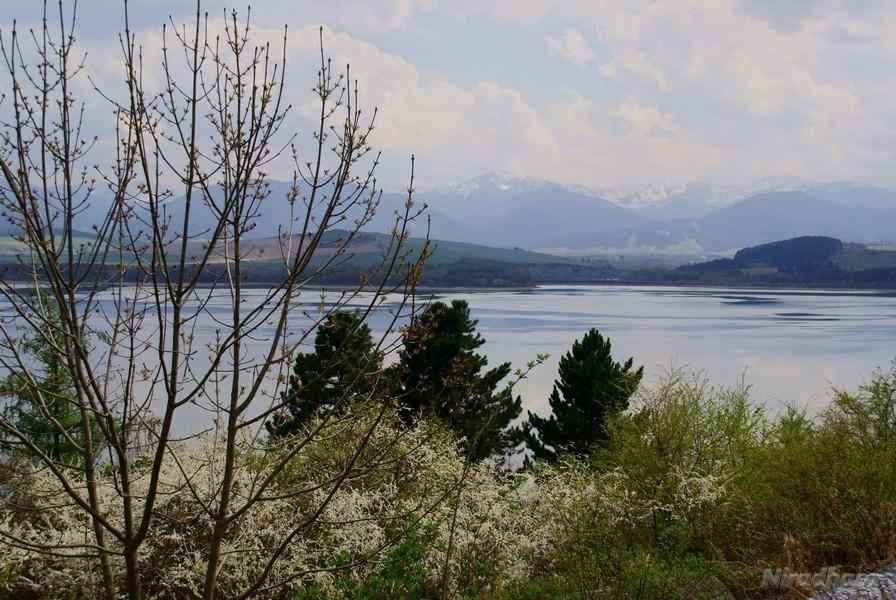 jezioro i Niskie Tatry
