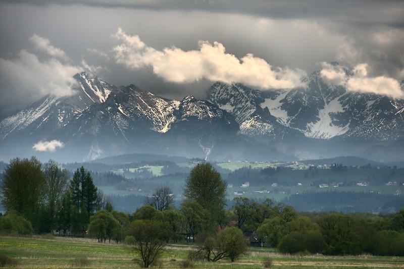 Widok na Tatry z okolic Czarnego Dunajca