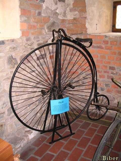 Bicykl na zamku w Chudowie