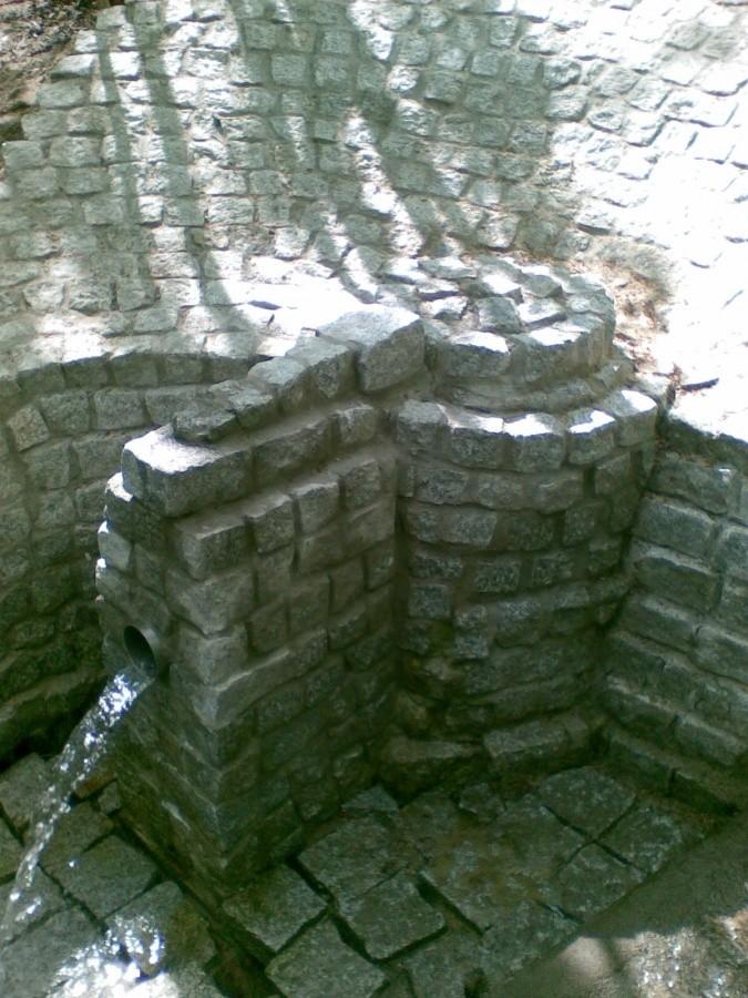 Nowy wygląd źródełka w Cisiu - od schodków