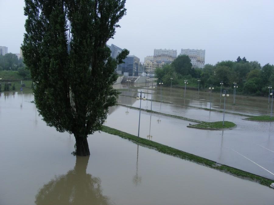 Parking na Podpromiu powoli zaczyna być widoczny;)