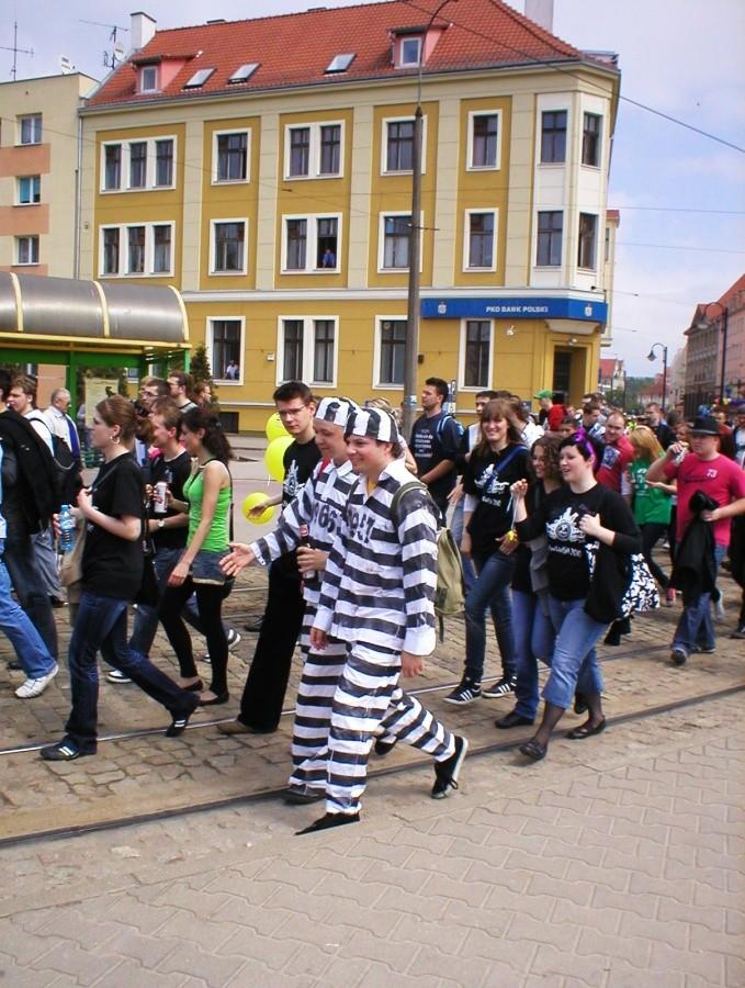 JUWENALIA 2010-ZŁODZIEJE NA PLACU SŁOWIAŃSKIM :-)