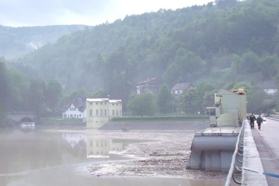Śmieci w wodzie