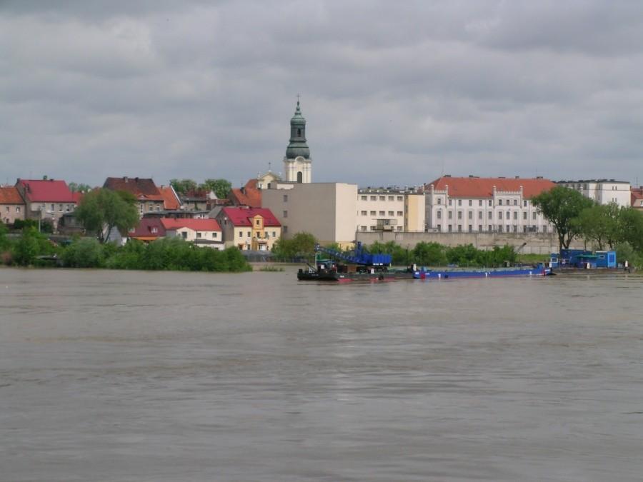 Woda aż pod murami więzienia w Fordonie