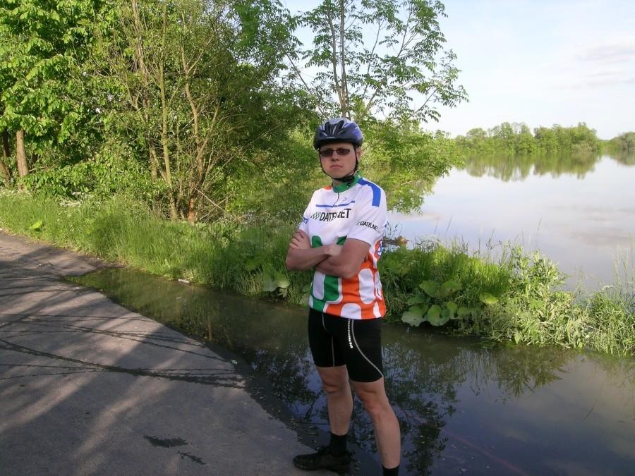 Pichulec nad wodą