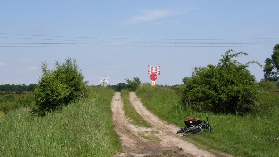 Postój przy linii kolejowej