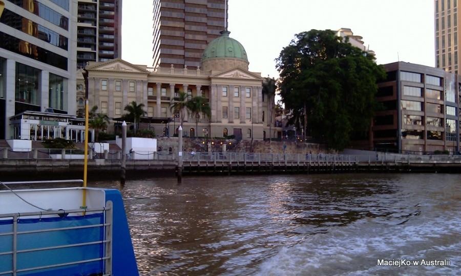 Ścieżka rowerowa nad rzeką w Brisbane
