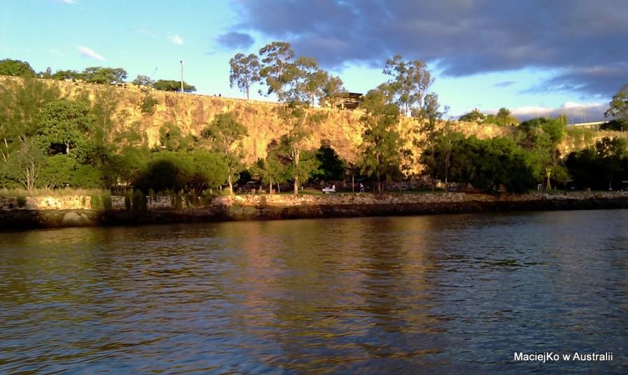 Ścieżka rowerowa nad rzeką w Brisbane
