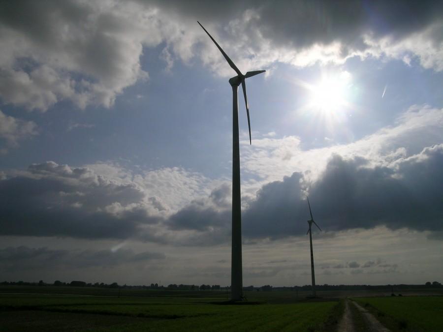 Turbiny wiatrowe niedaleko Złotnik Kujawskich