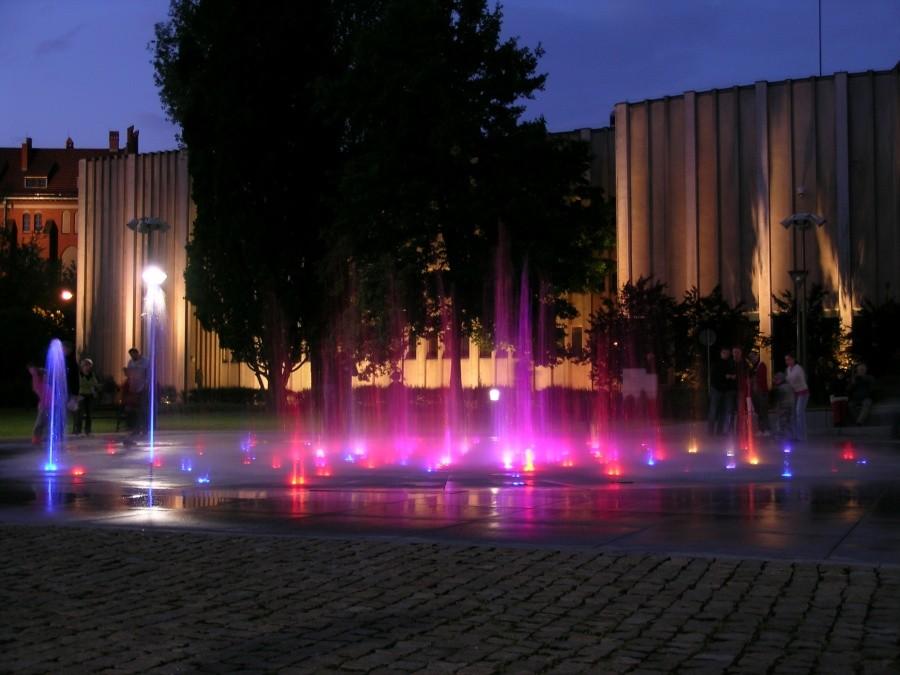 Toruńska kolorowa fontanna