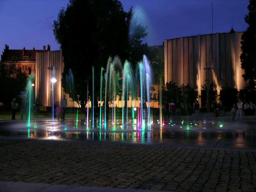 Toruńska kolorowa fontanna