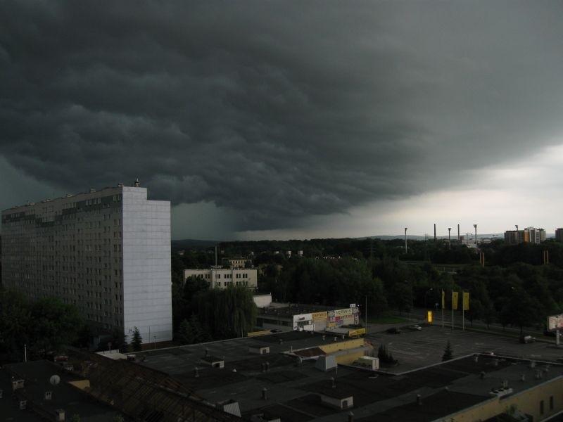 Wczorajszy armagedon nadciąga.