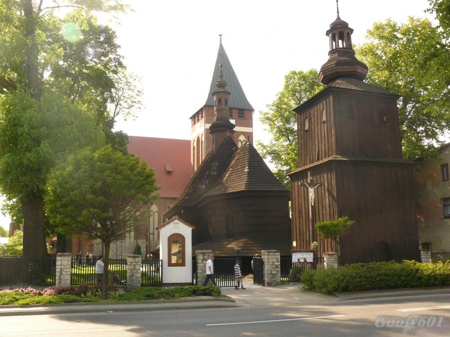 Stary i nowy kościół w Miasteczku Śląskim