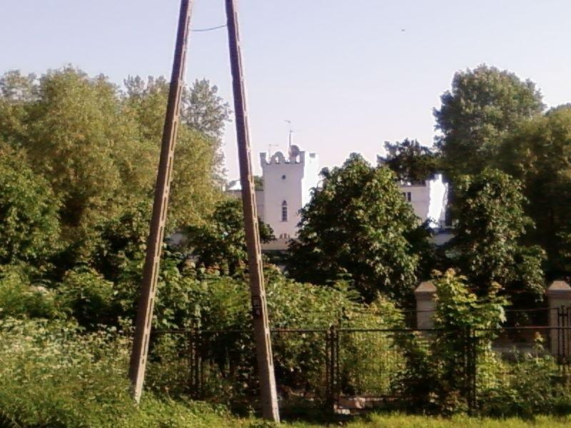 Tereny pałacu w Zakrzewie