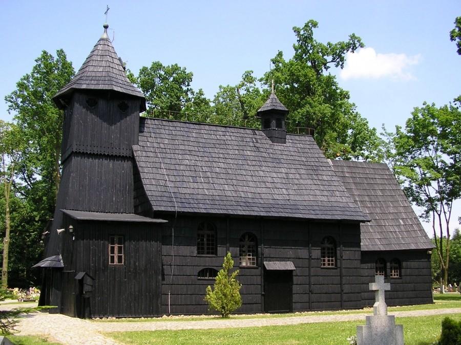 Drewniany kościółek w Starym Oleśnie