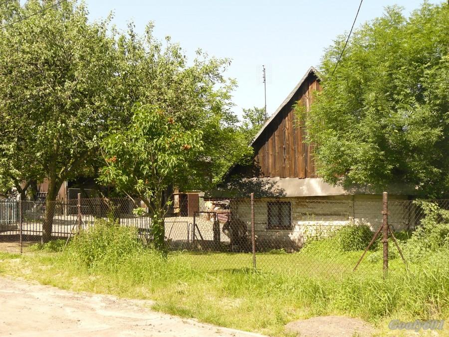 Zabytkowa drewniana chałupka...