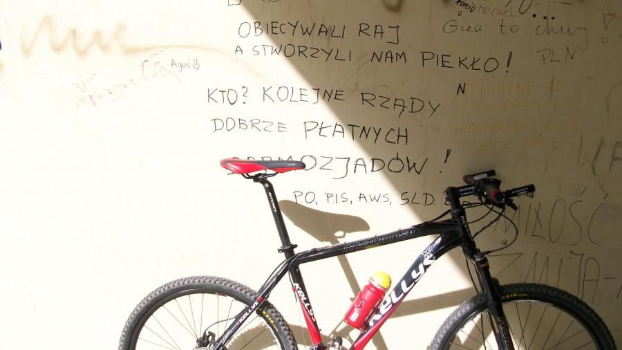 Mądrości życiowe na ścianie