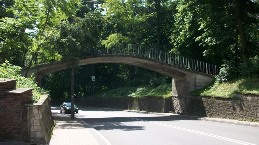 Mostek nad ul. Głęboką