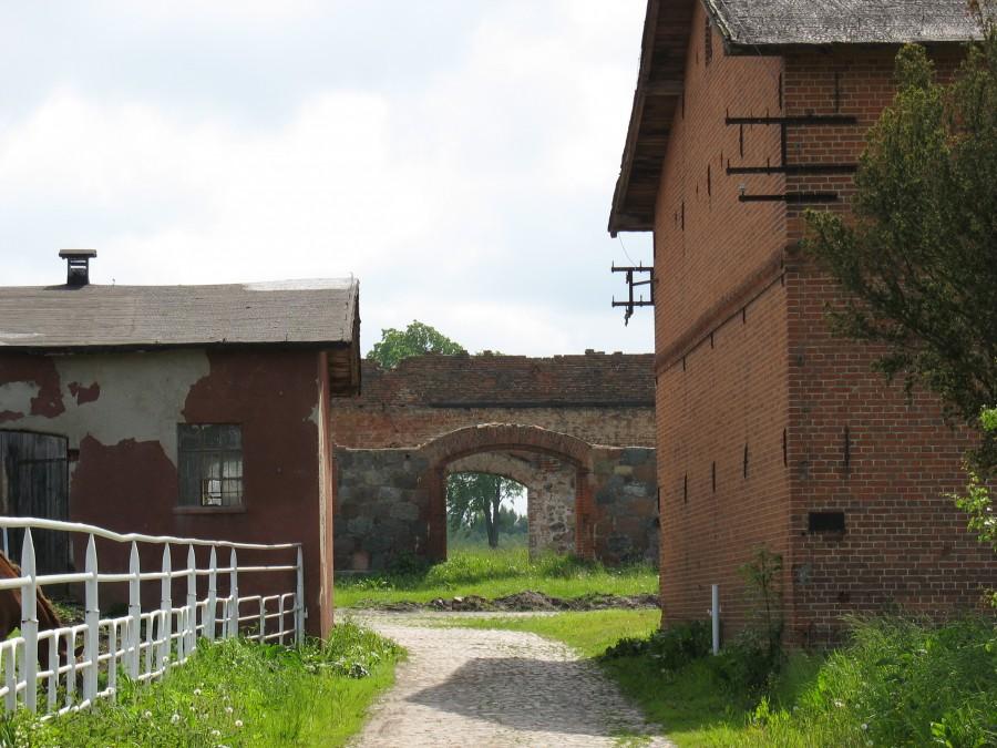 Kłanino - zabudowania folwarczne