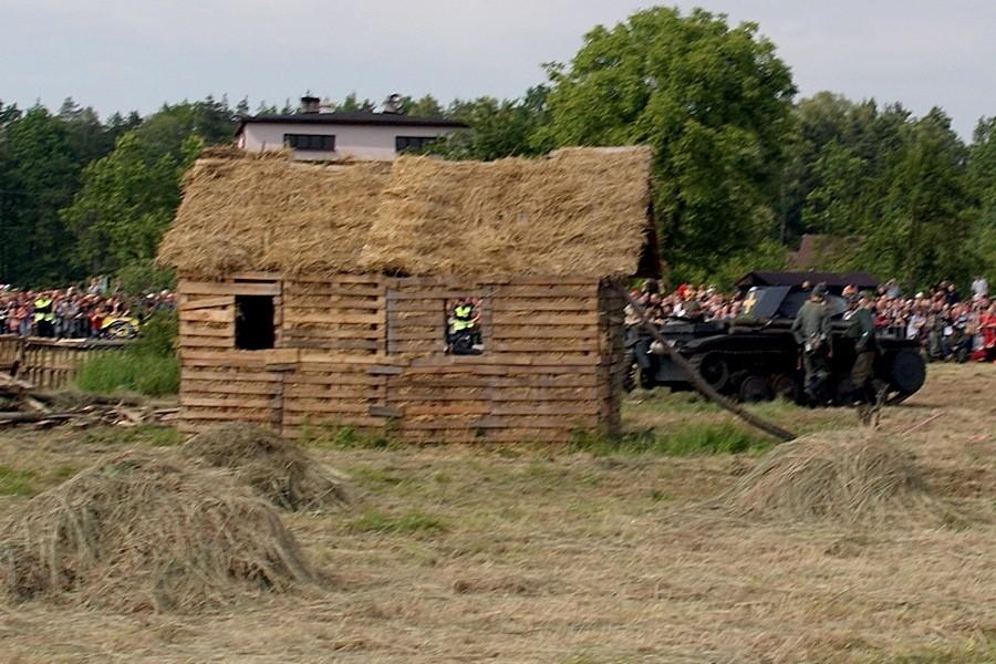 coś się czai we wsi