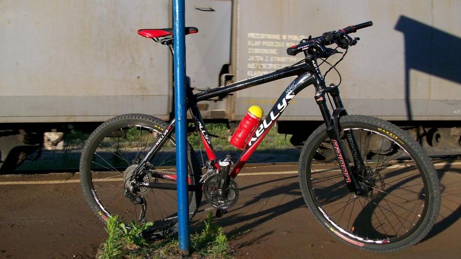 Kolejne monotonne zdjęcie roweru