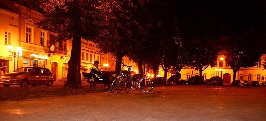 chwila wytchnienia na rynku w Oświęcimiu