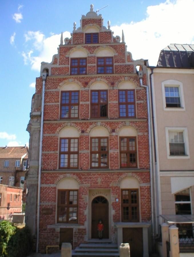 ODNOWIONA KAMIENICA NA ELBLĄSKIEJ STARÓWCE