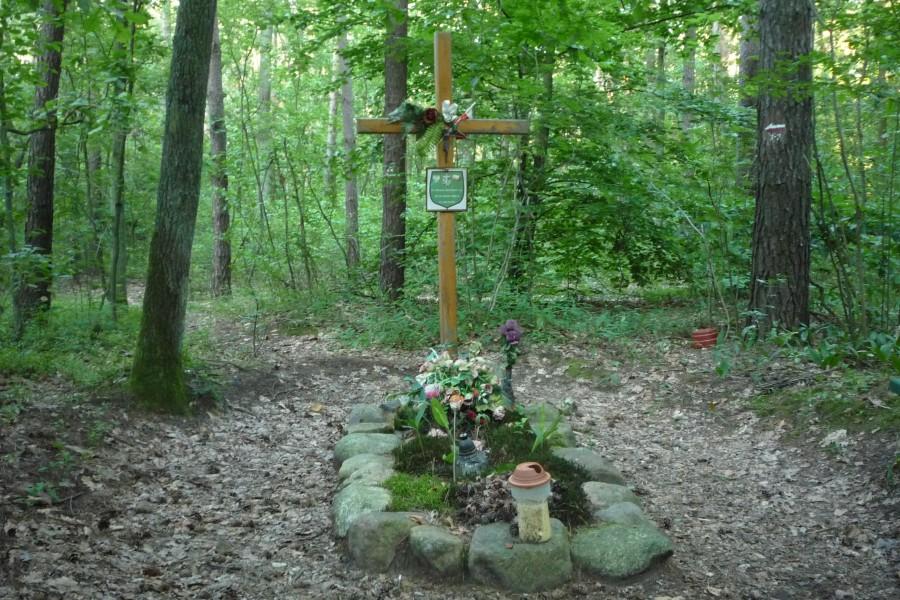 szlak AK , mogiła 2