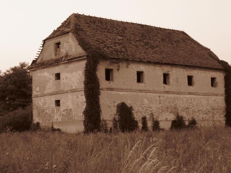 Spichlerz w Łące.
