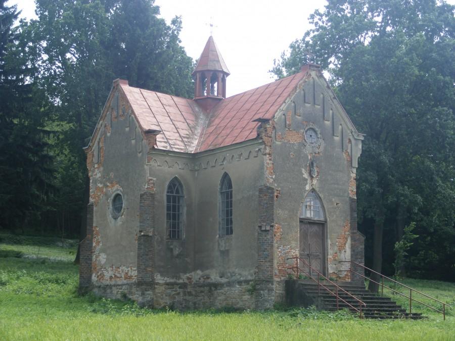 Zapomniany kościółek bodajże w Wołodzi