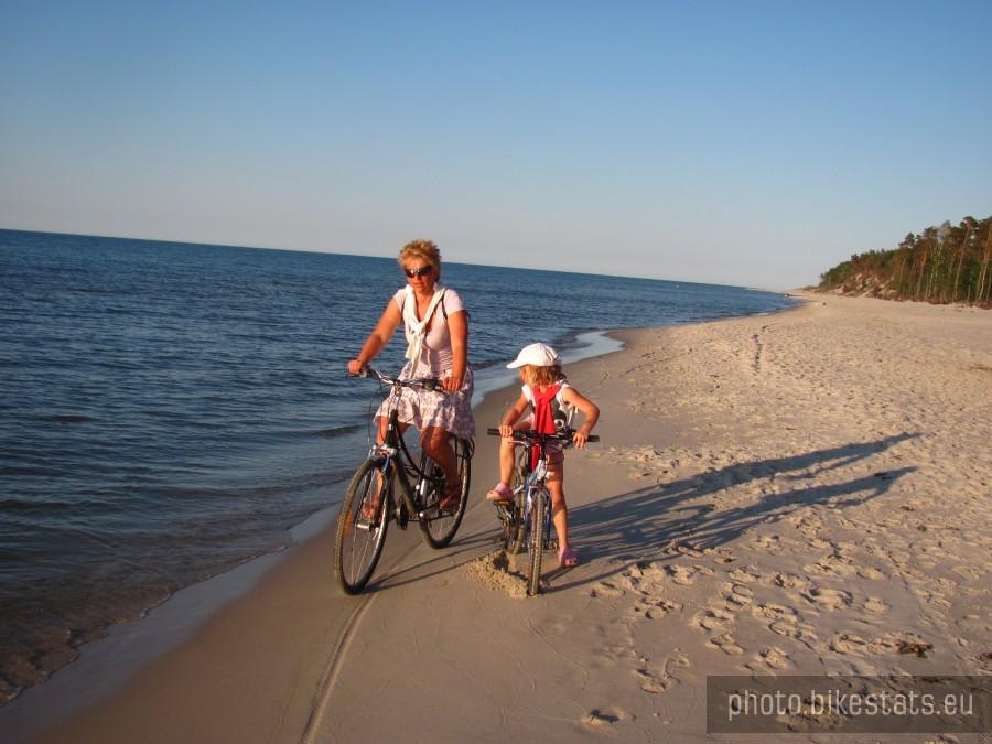wieczorem plażą