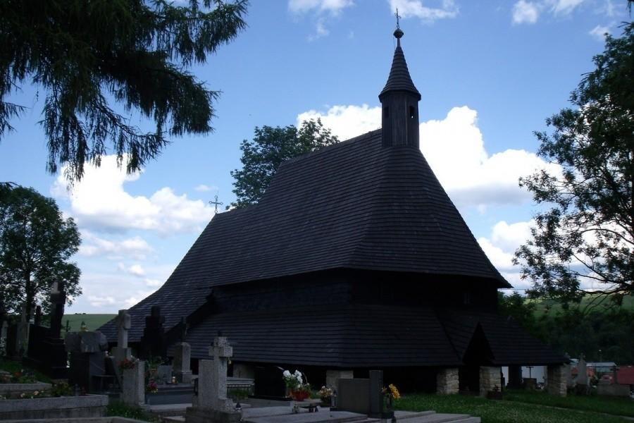 Drewniany kościół