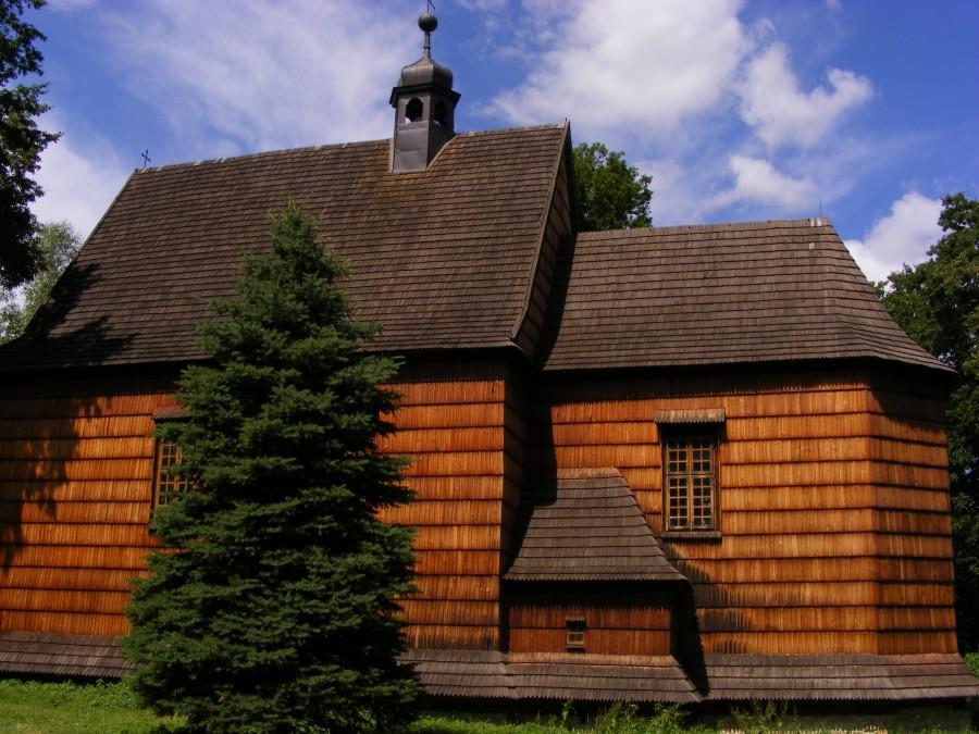 Drewniany kościół w Bachórzcu