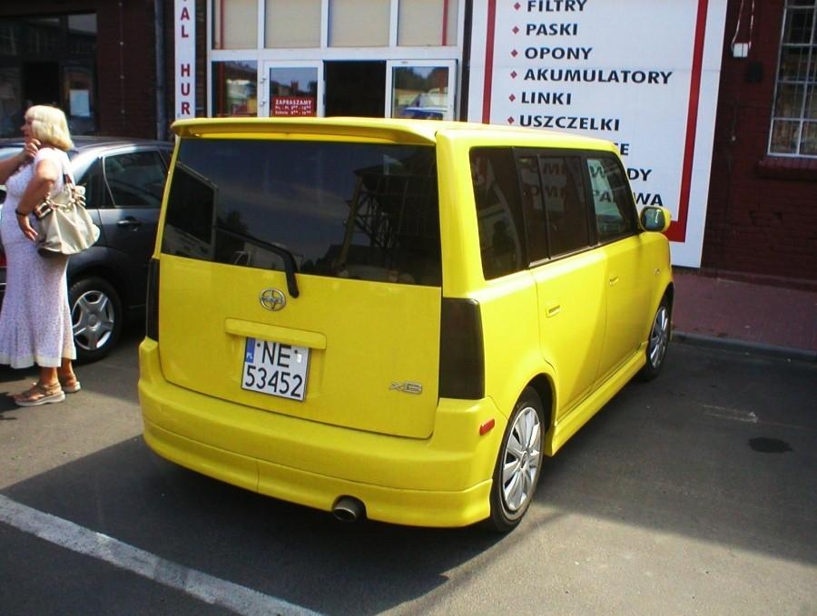 TAJEMNICZE AUTO :-)