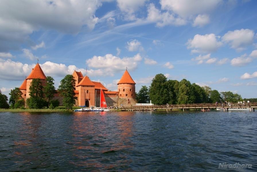 zamek na wodzie