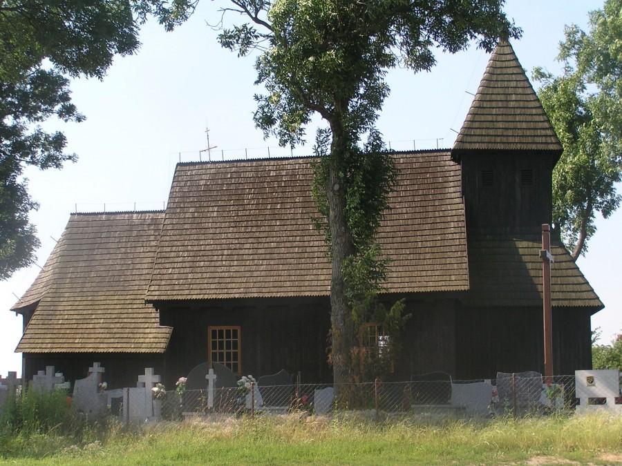 Drewniany kościółek we Włókach