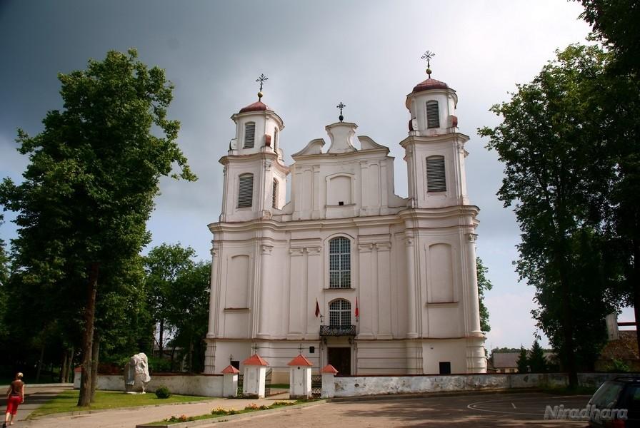 tu są chyba same kościoły