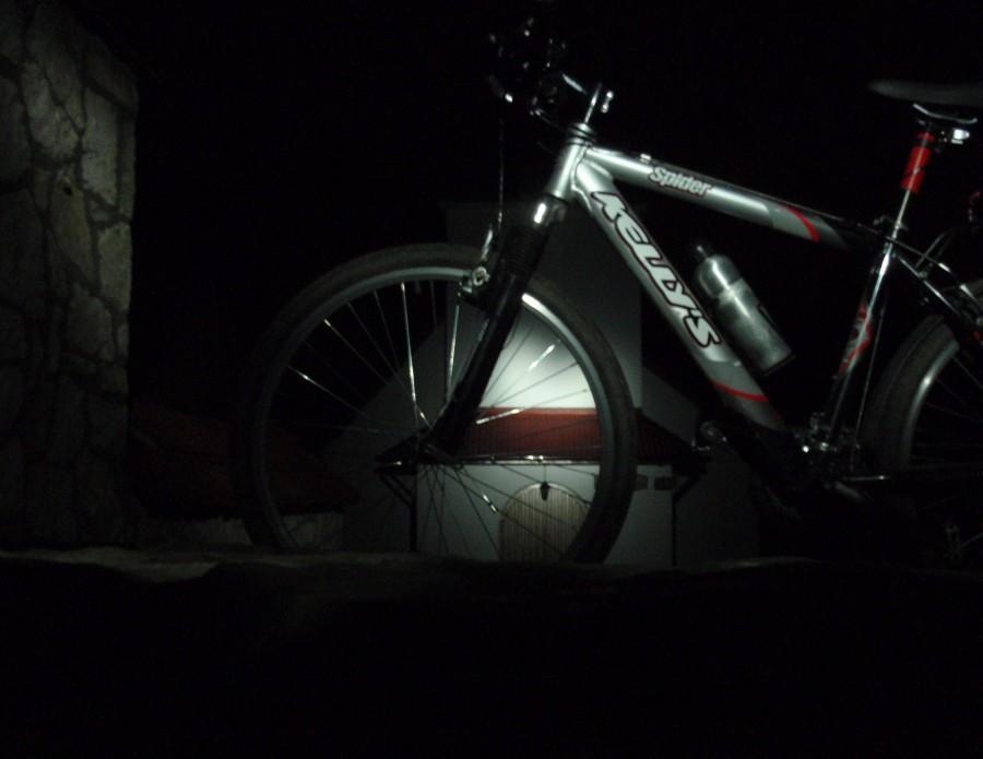 W pustelni w Czatachowie nocą